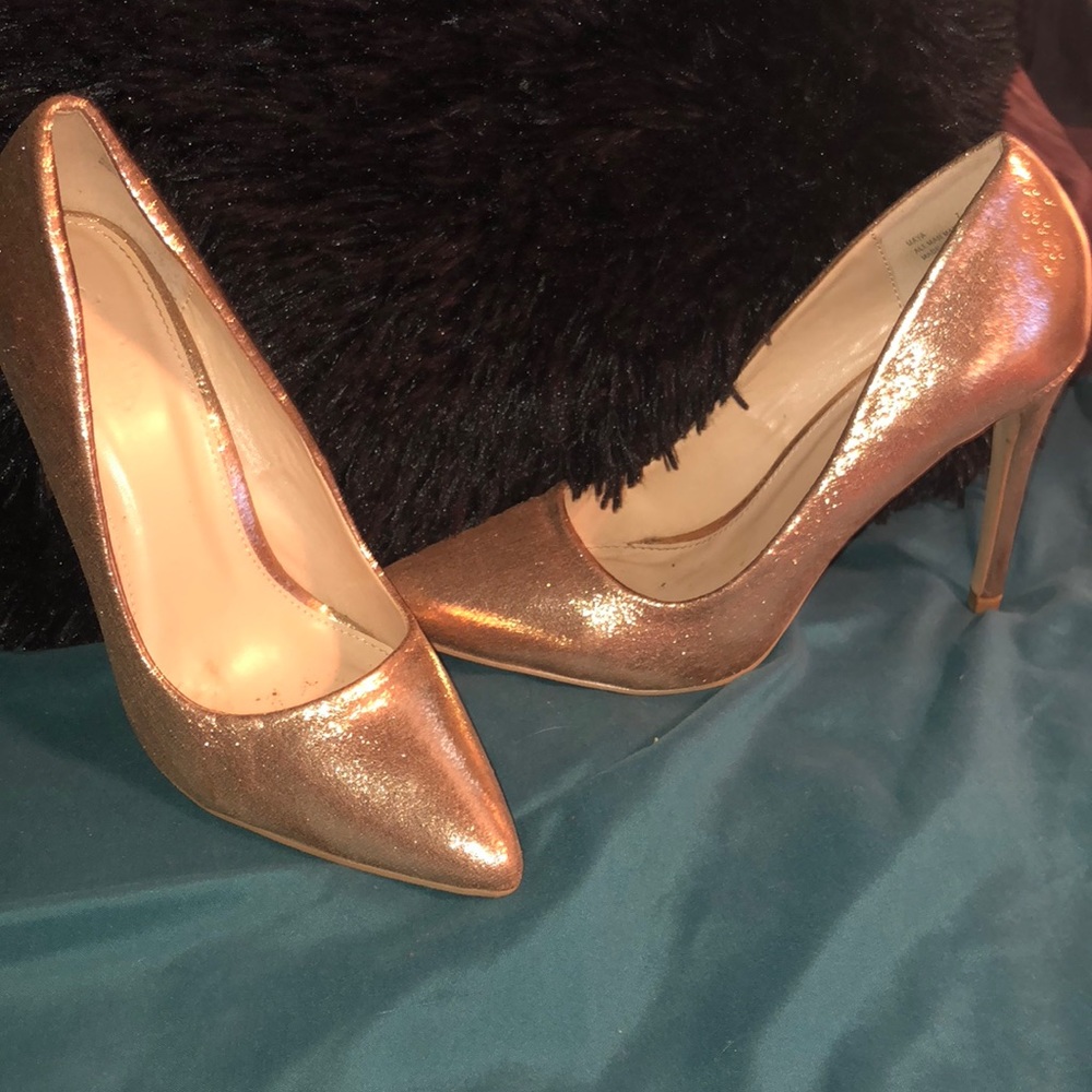 Shimmery champagne pumps